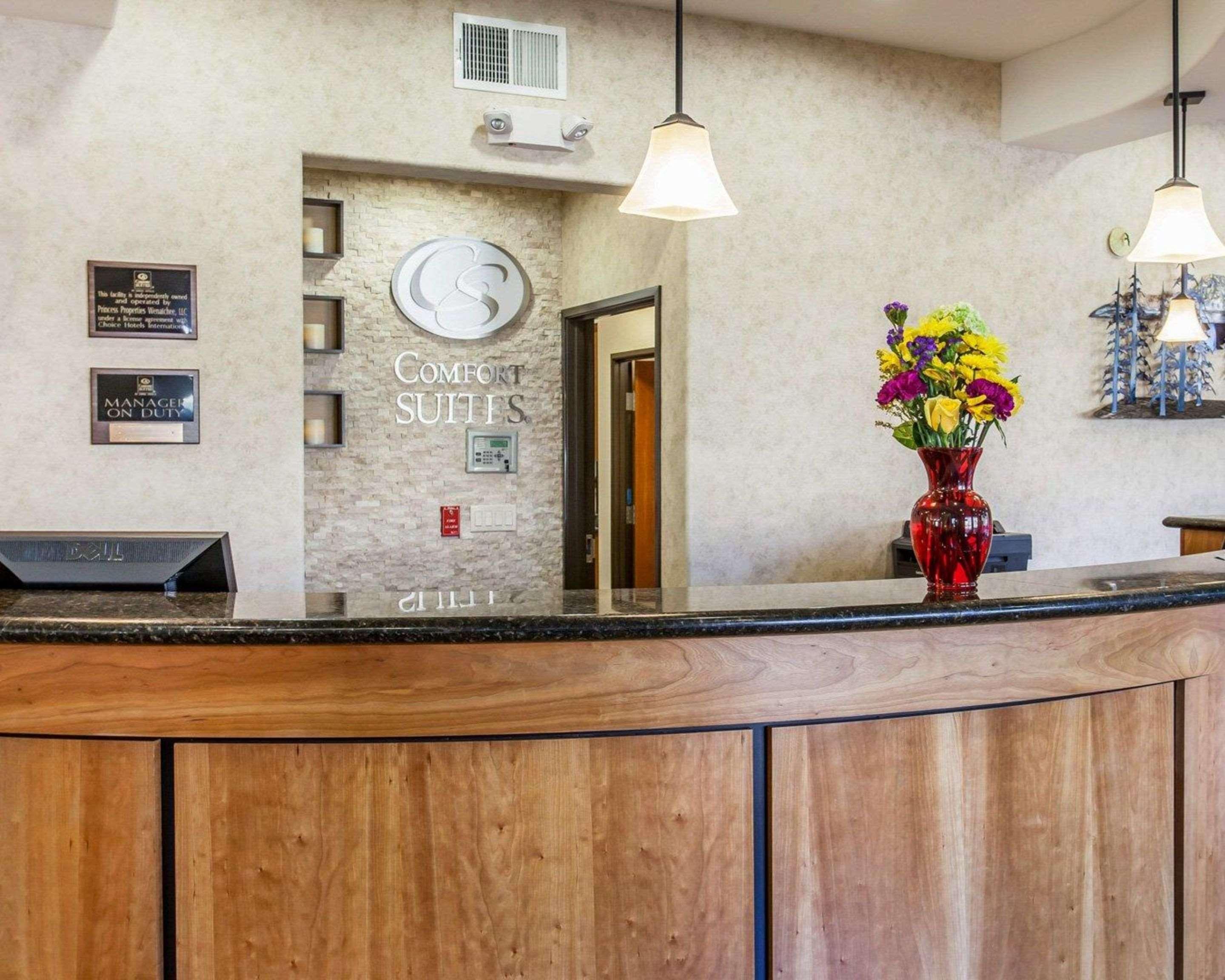 Comfort Suites Wenatchee Gateway Экстерьер фото